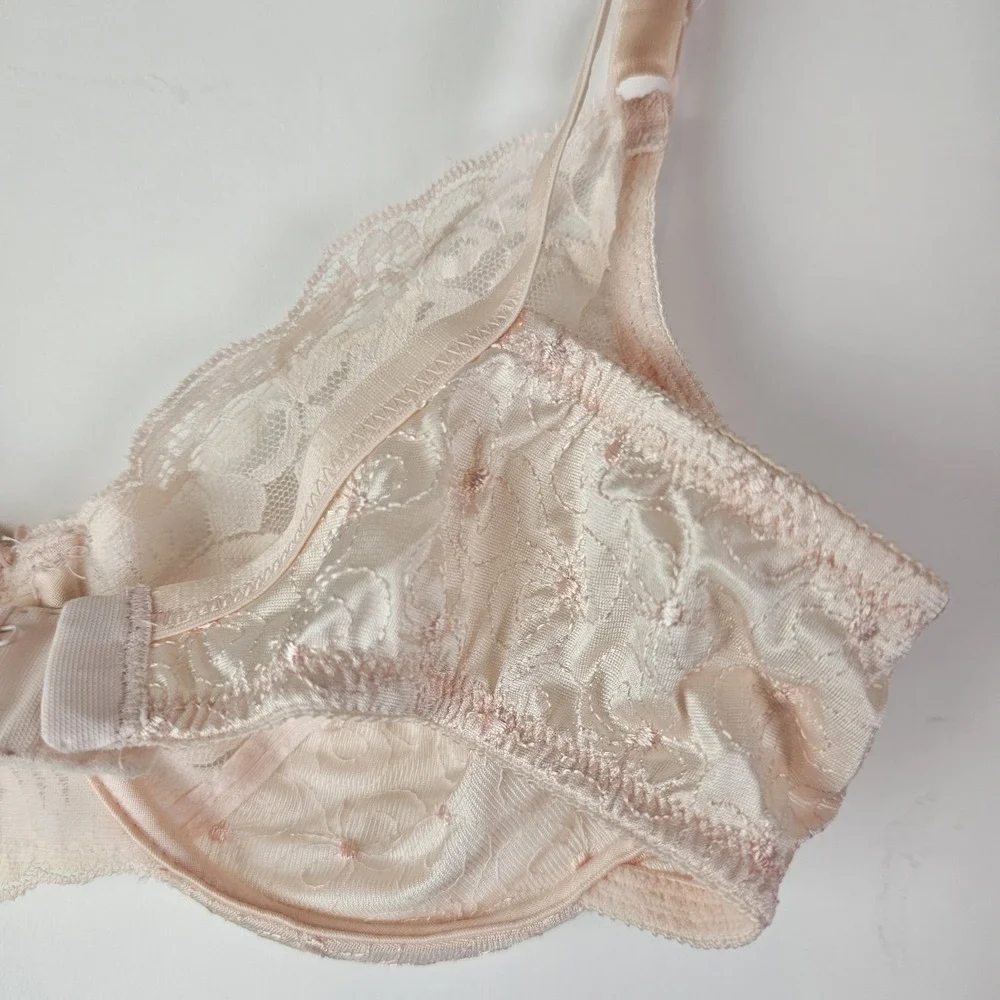 Victorias Secret VTG Gold Label Pink Lace Floral Underwire‎ Bra 34C Style 5168